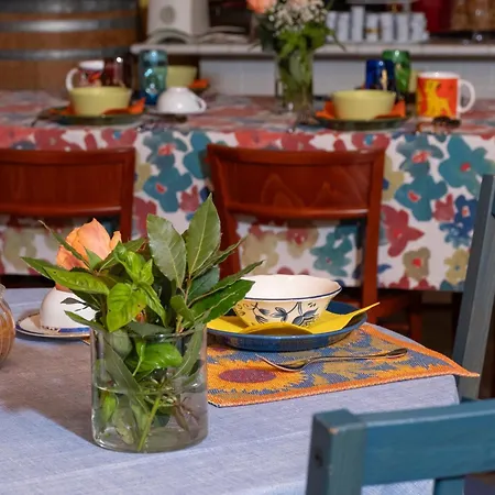 Rosa Tea Bed & Breakfast *